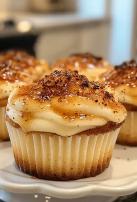 Vanilla Bean Crème Brûlée Cheesecake Cupcakes